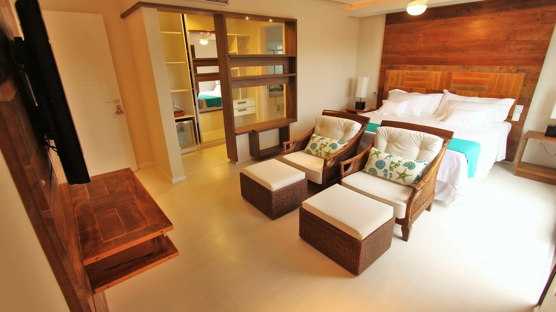 Hospedaria Refugio Das Gales 邦比尼亚斯 3*,